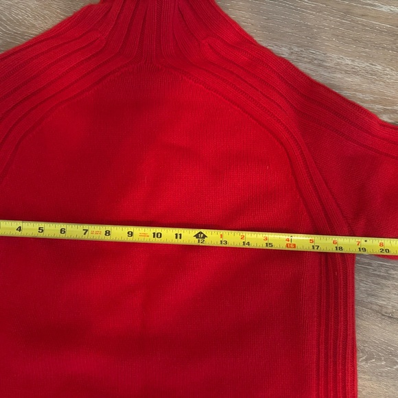Cozy Ralph Lauren Red Turtleneck Sweater - Picture 5 of 7